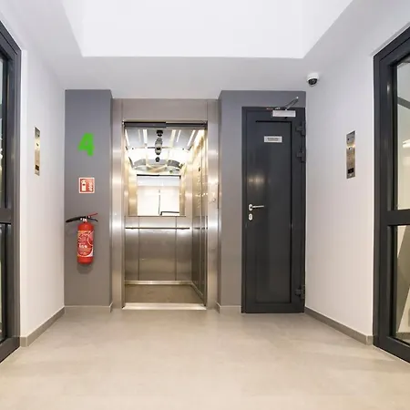 My 1st Place Apart Otel Poznan